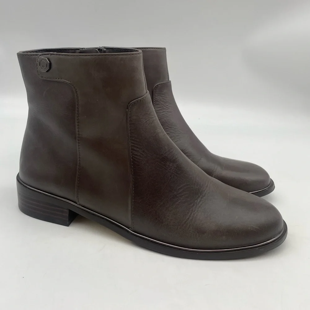 Louise et Cie Lo-Courmay Bootie.  Size 8.5